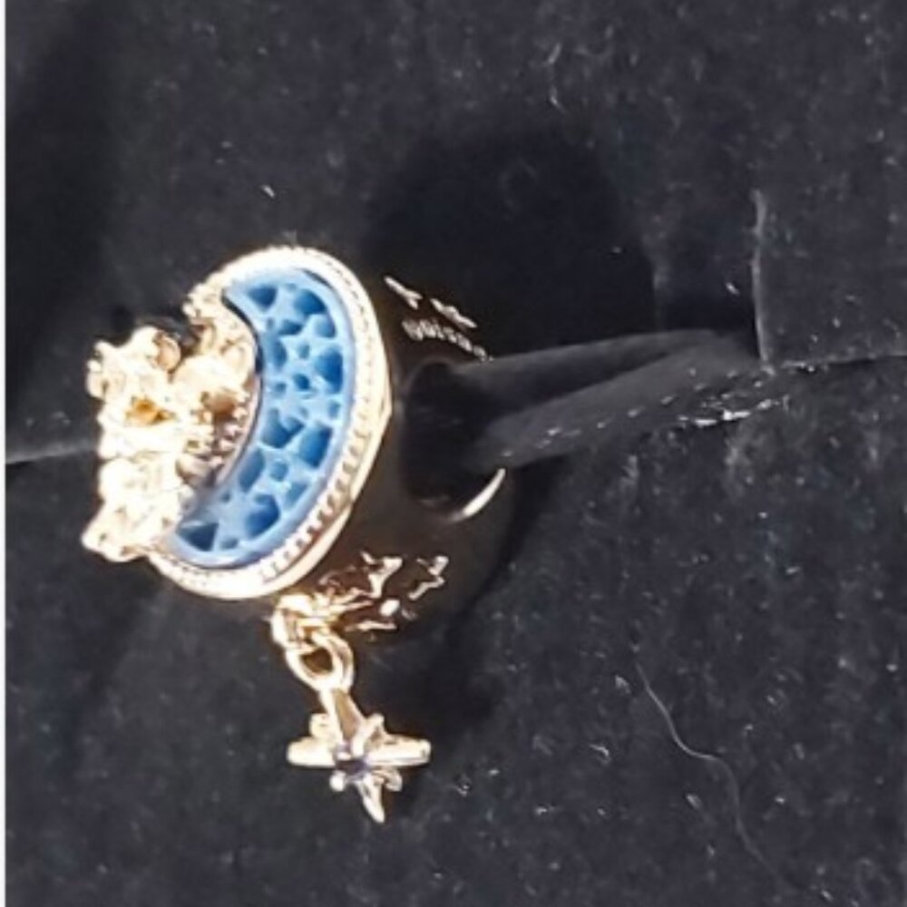 PANDORA *Retired* Sterling Silver & 14K Gold-Plated Disney Mickey & Minnie - Picture 3 of 16